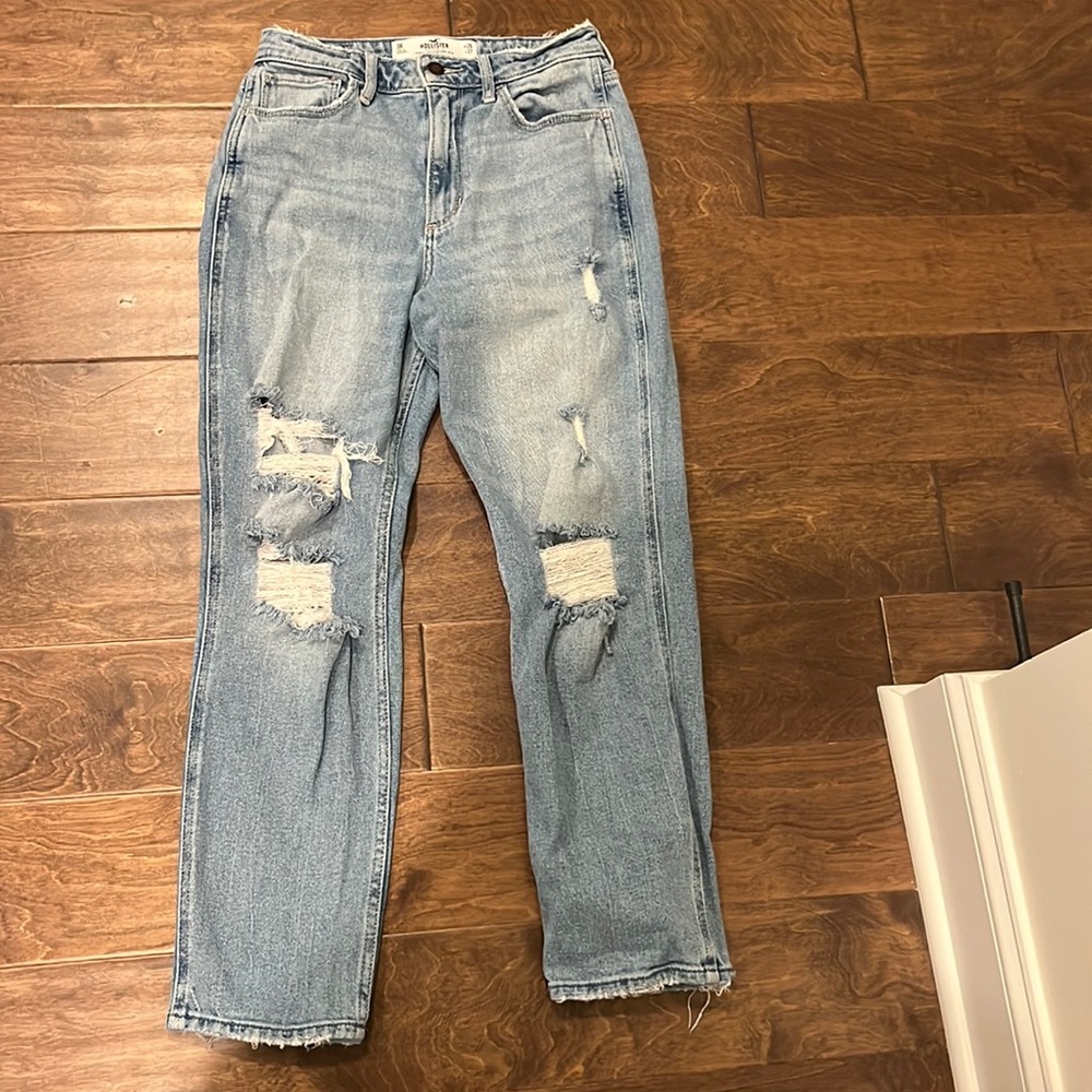 Juniors Hollister - Curvy High Rise Mom Jean - Vintage Stretch - Size 3R